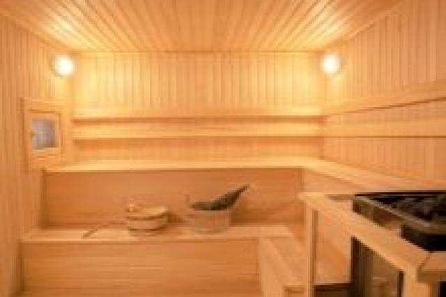 Decorating a steam room in a bathhouse with your own hands - from floor to ceiling Decorating a wooden bathhouse inside with your own hands